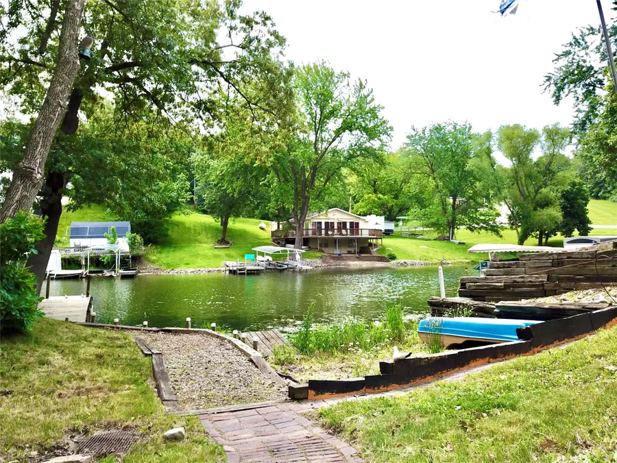 1126 Lakeshore Drive, Brooklyn, IA 52211 - #2