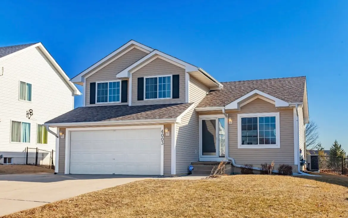 4003 122nd Street, Urbandale, IA 50323 - #1