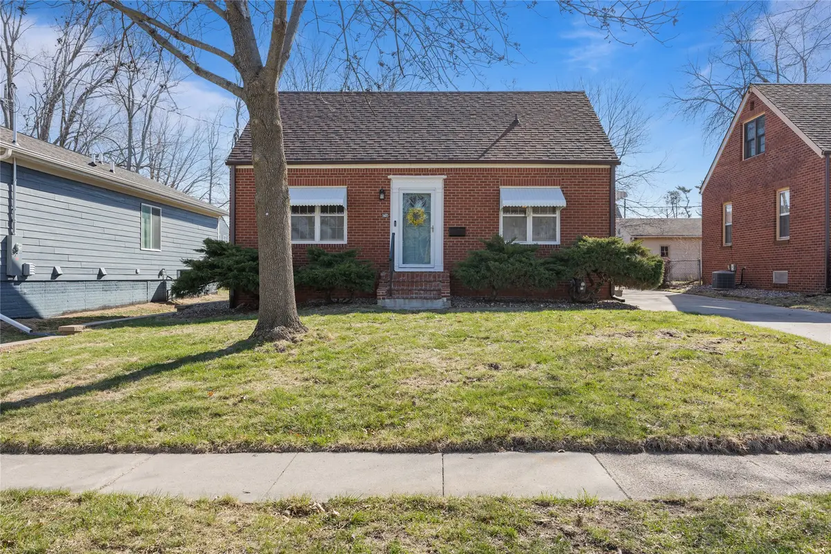 1605 56th Street, Des Moines, IA 50310 - #1