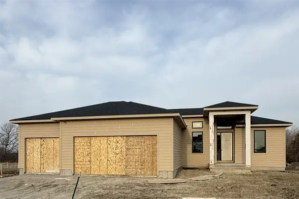 517 Timberline Drive, Gilbert, IA 50105