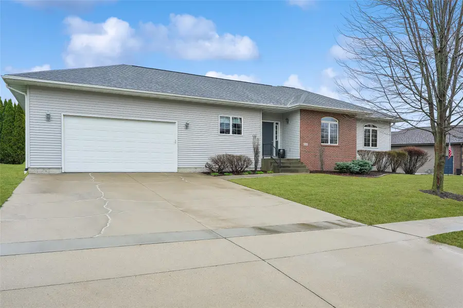 512 E 28th Street S, Newton, IA 50208 - #2