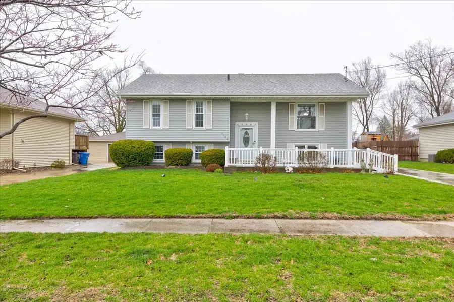 4104 E Garden Avenue, Des Moines, IA 50317 - #2