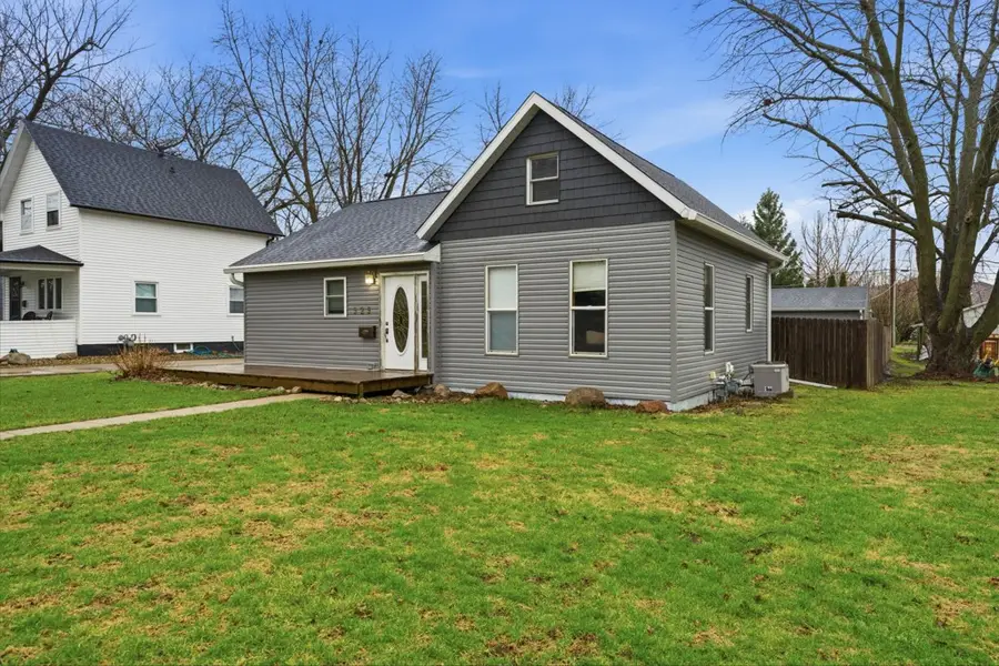 525 High Street, Grinnell, IA 50112 - #3