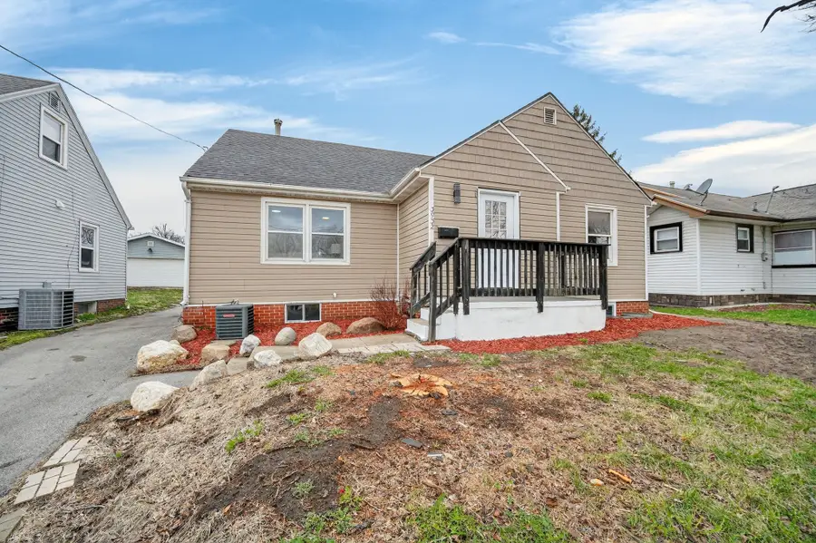 3932 2nd Avenue, Des Moines, IA 50313 - #3