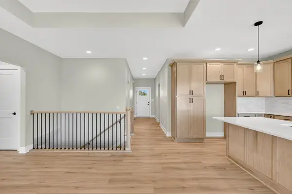 2938 Lake Hill Drive, Des Moines, IA 50320