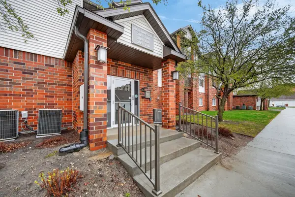 6440 Ep True Parkway #2106, West Des Moines, IA 50266