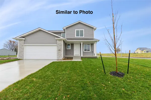 2104 White Oak Lane, Granger, IA 50109