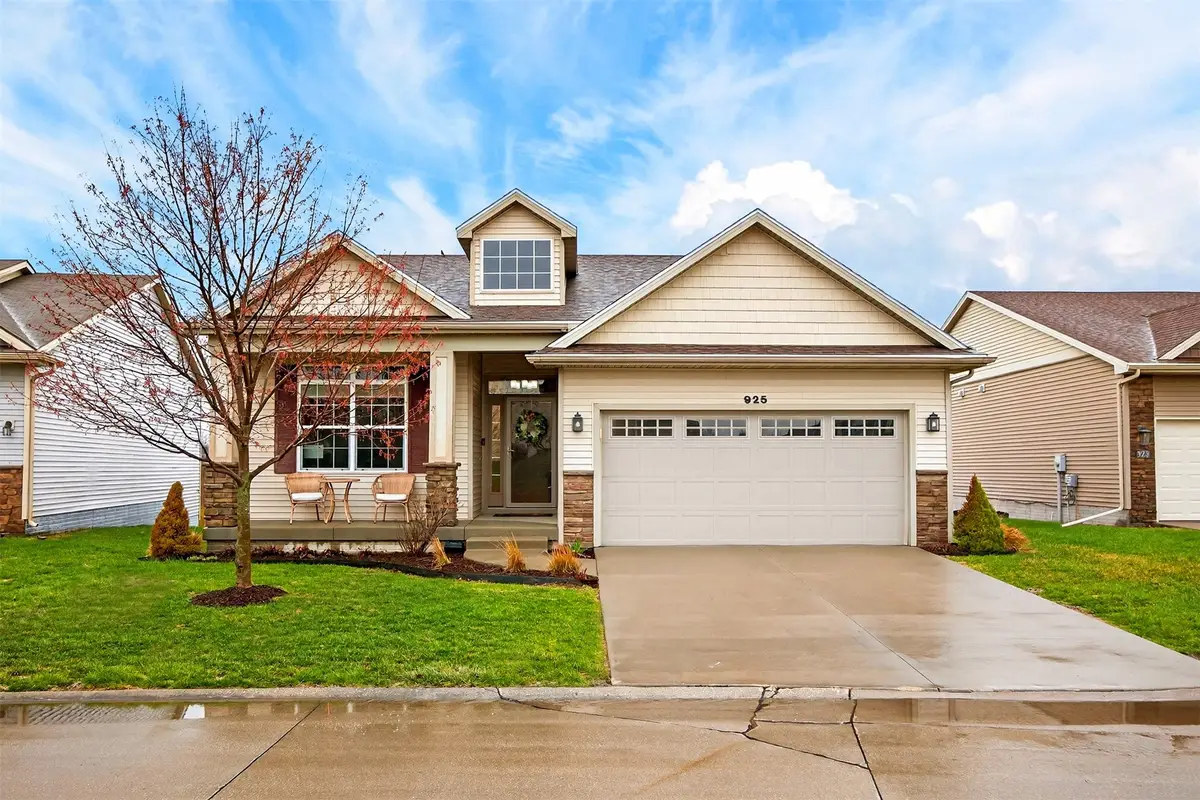 925 S 90th Street, West Des Moines, IA 50266 - #1