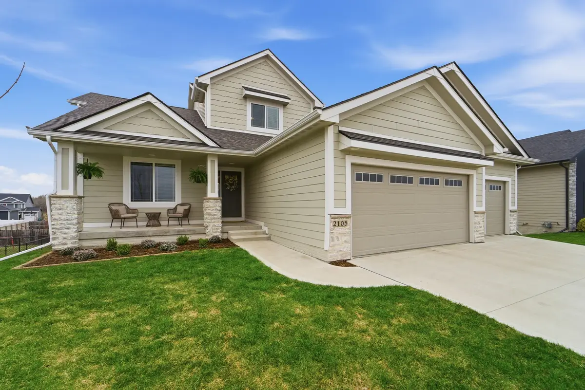 2105 Timberview Drive, Norwalk, IA 50211 - #1