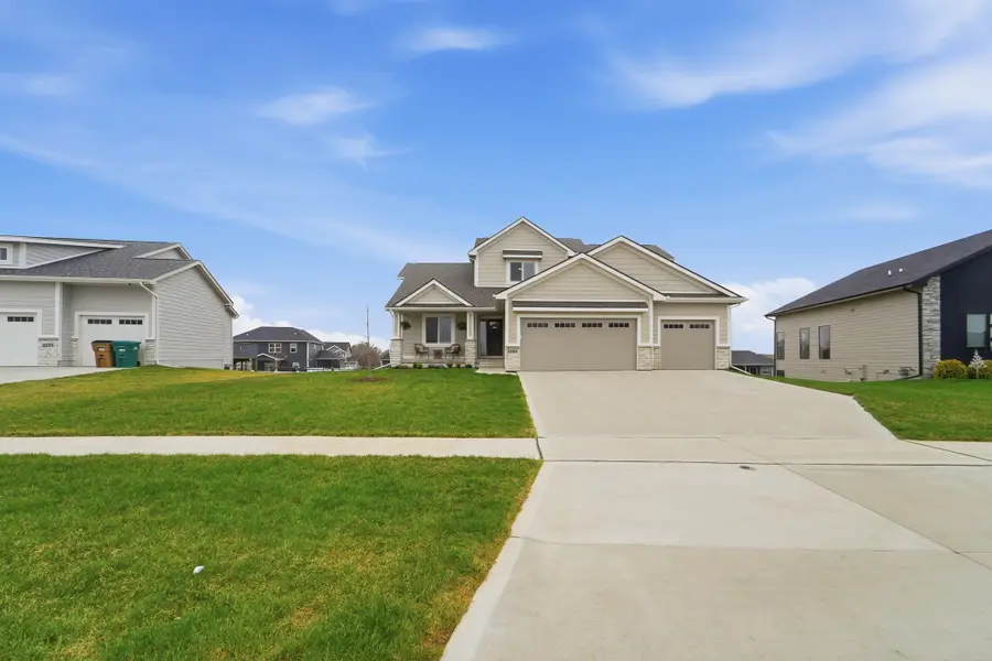 2105 Timberview Drive, Norwalk, IA 50211 - #2