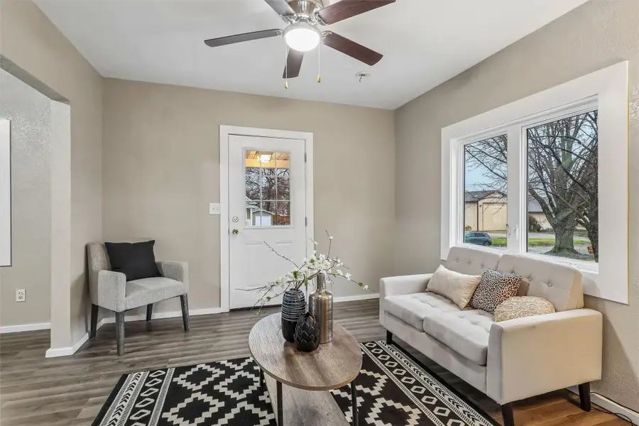 1929 Burson Street, Des Moines, IA 50316 - #2