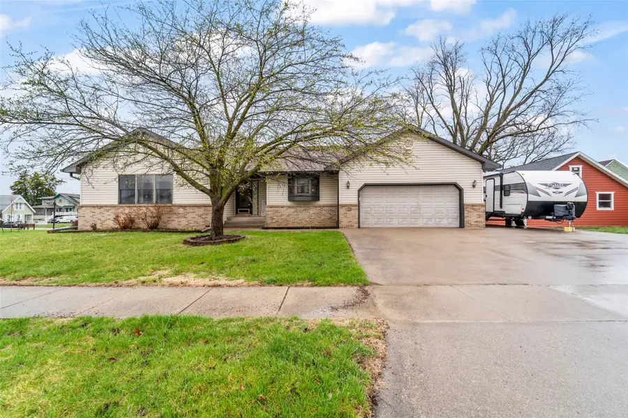 121 K Avenue, Nevada, IA 50201 - #2