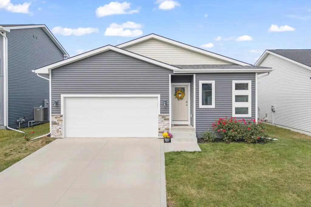604 1st Street Nw, Bondurant, IA 50035 - #1