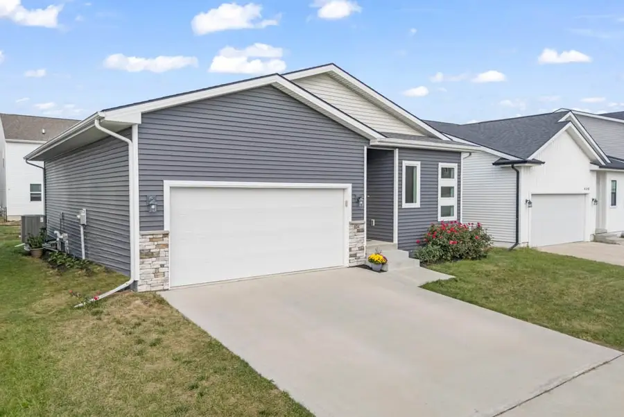 604 1st Street Nw, Bondurant, IA 50035 - #3