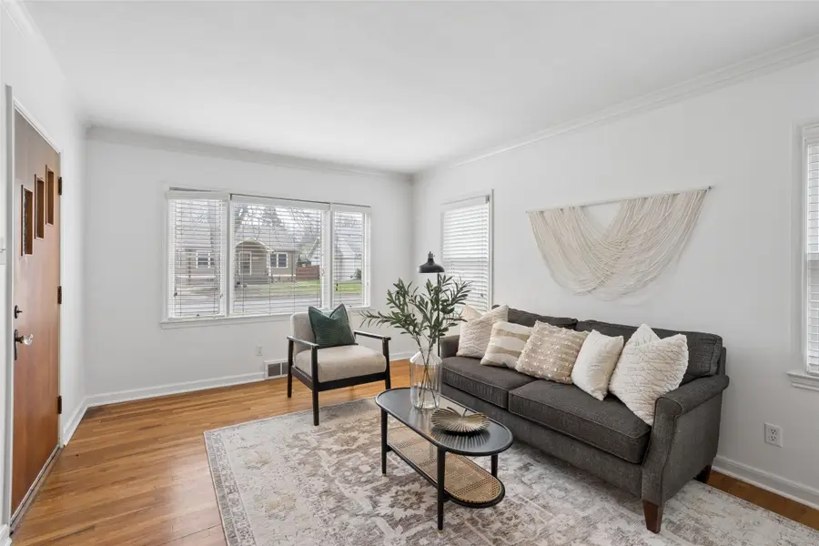 2524 Raymond Drive, Des Moines, IA 50310 - #2