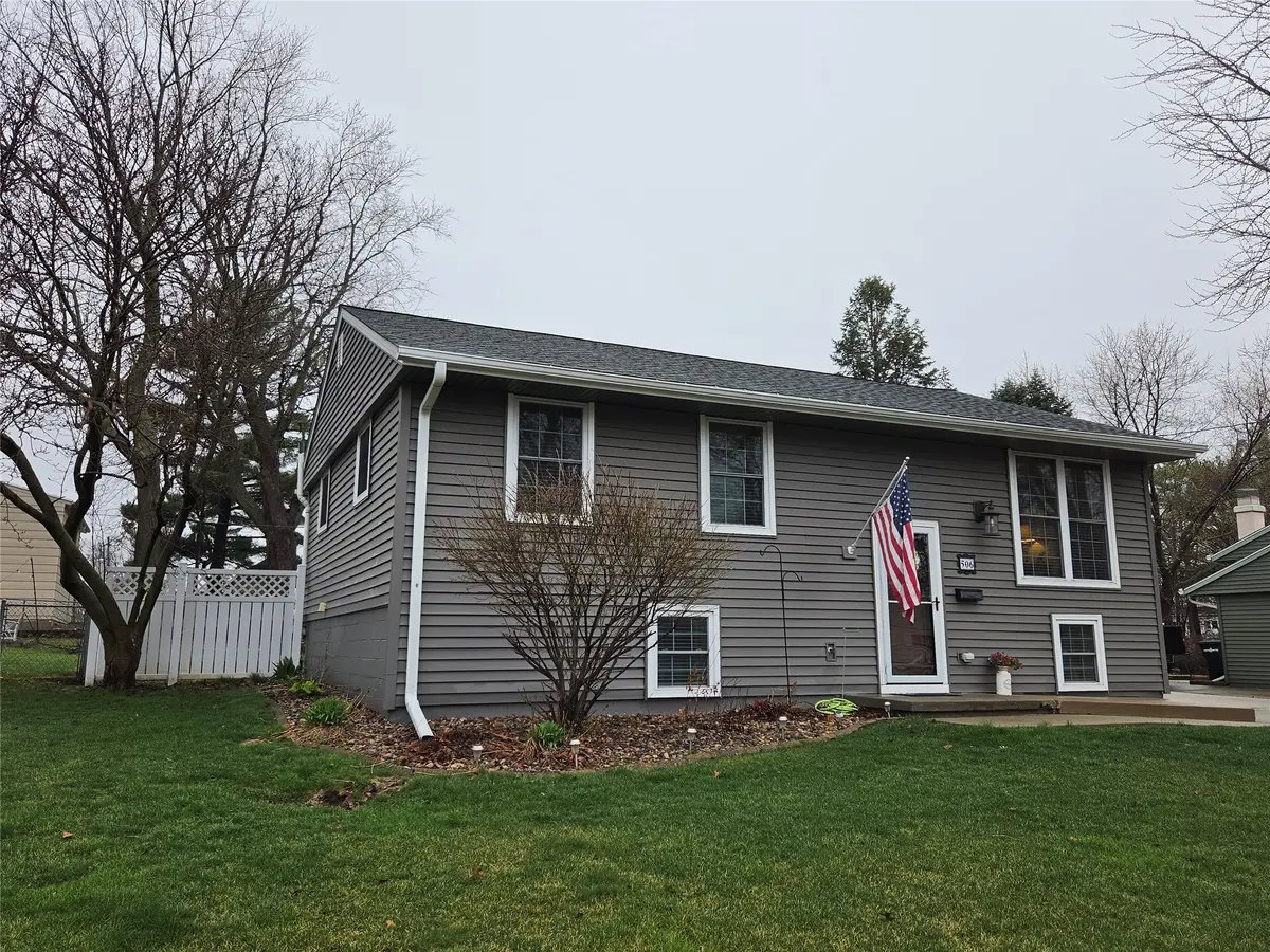 506 5th Avenue Se, Altoona, IA 50009 - #1