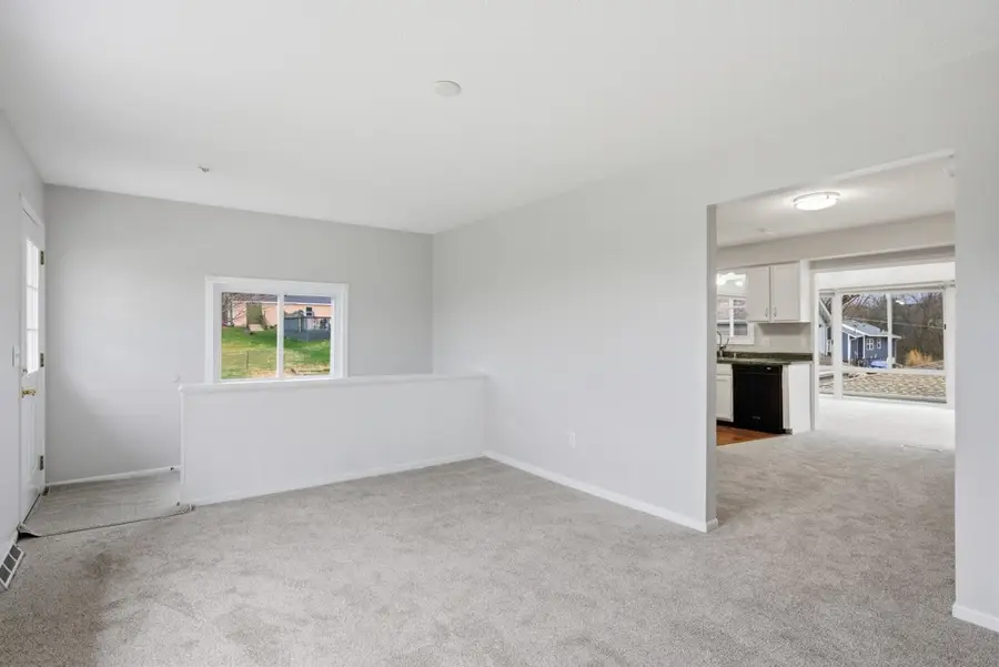 5412 SW 3rd Street, Des Moines, IA 50315 - #3