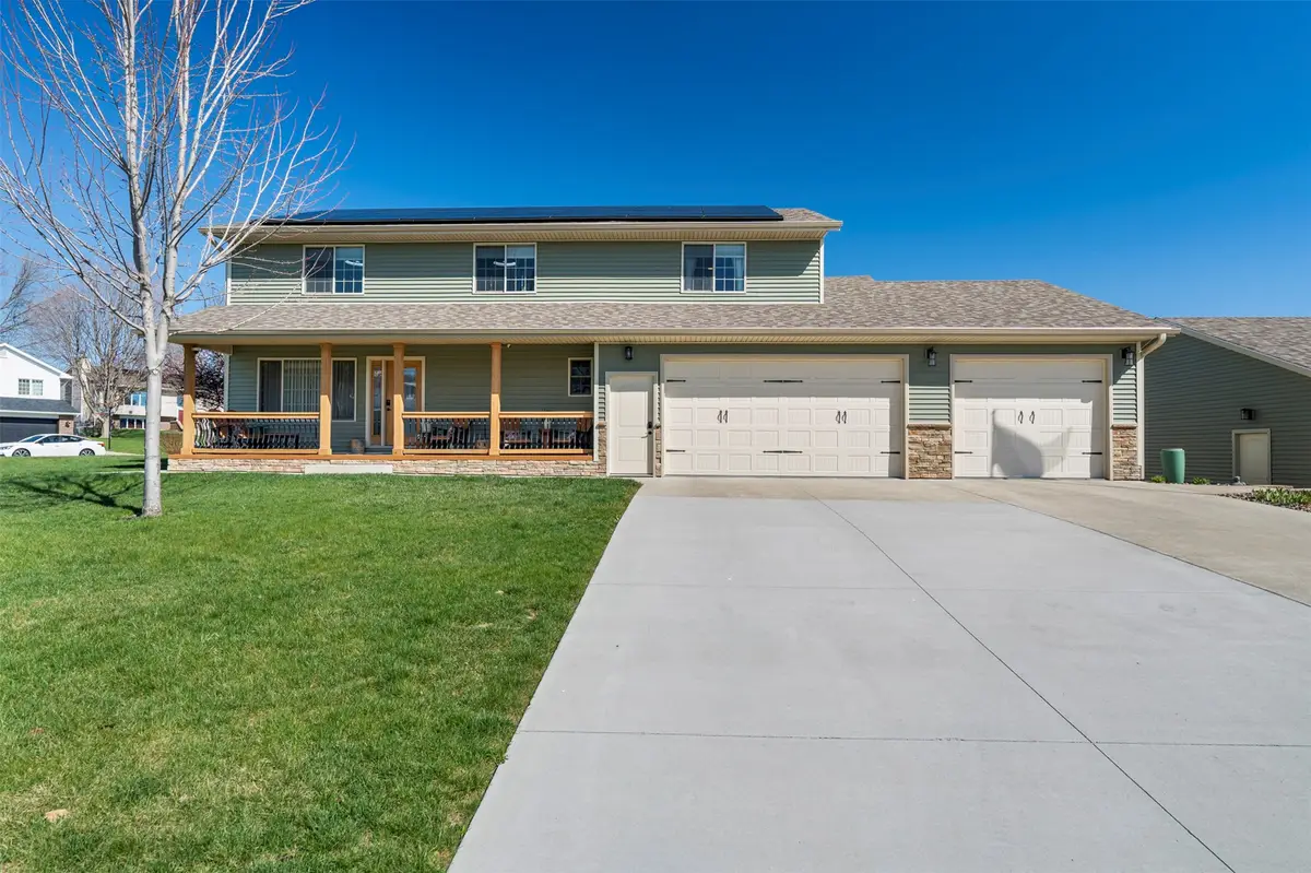 1706 S 11th Avenue E, Newton, IA 50208 - #1