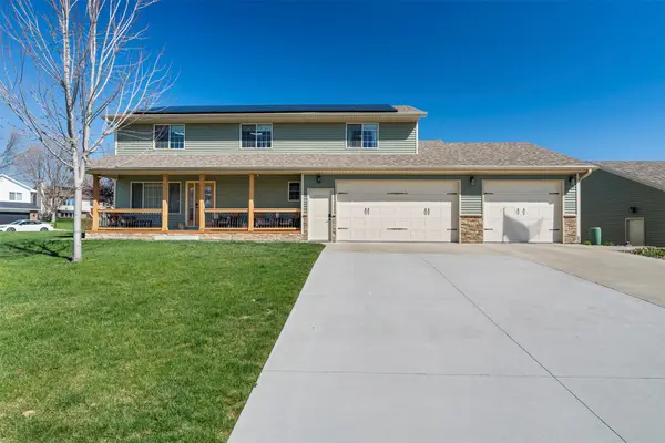 1706 S 11th Avenue E, Newton, IA 50208