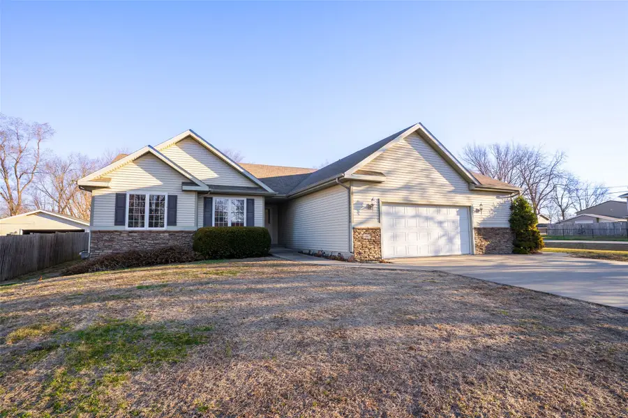 4882 NE 39th Avenue, Des Moines, IA 50317 - #3