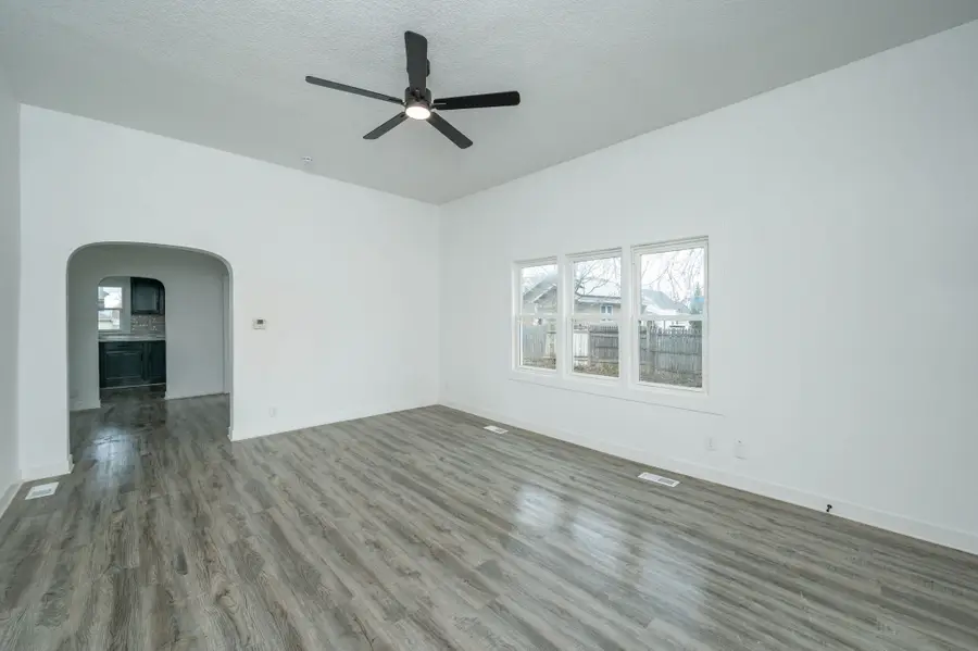 1112 Fremont Street, Des Moines, IA 50316 - #3