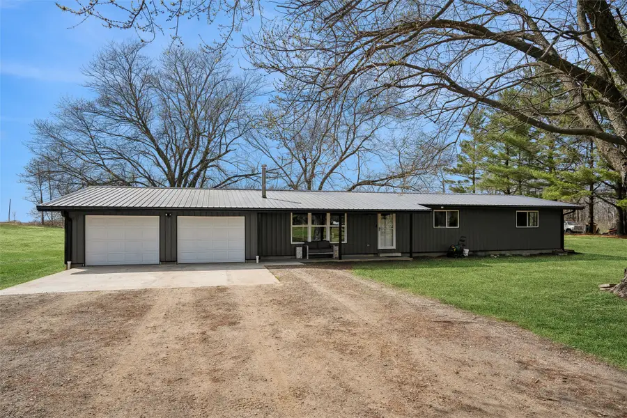 803 120th Avenue, Knoxville, IA 50138 - #2