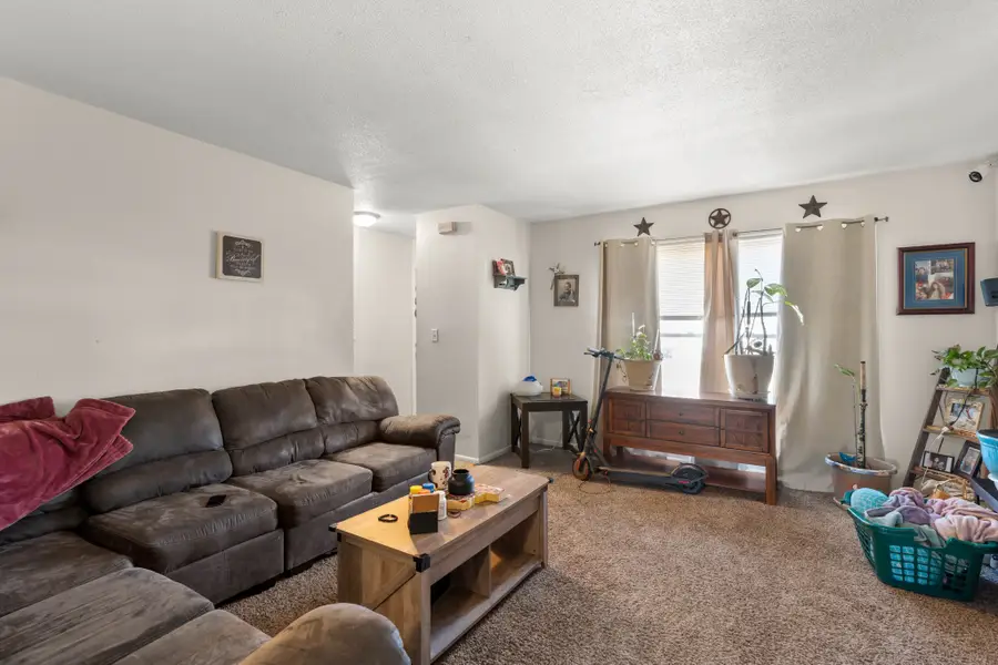 612 Mckinley Avenue, Des Moines, IA 50315 - #3