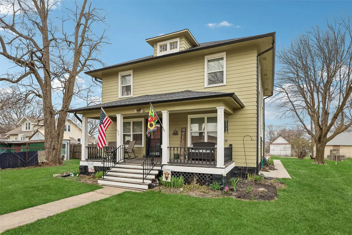 117 E North Street, Winterset, IA 50273 - #1
