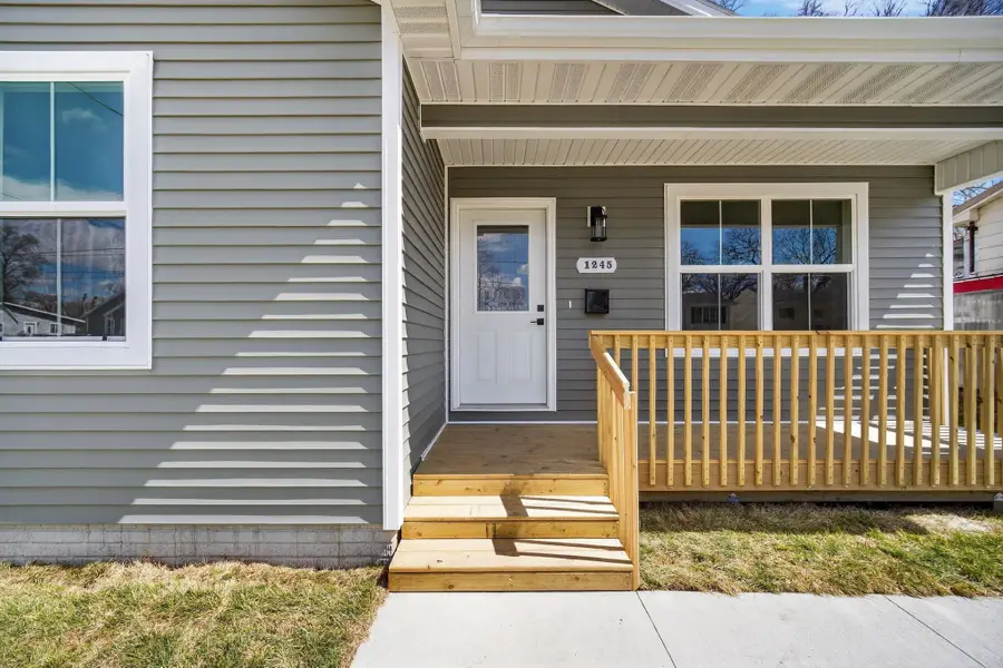 1245 E 16th Street, Des Moines, IA 50316 - #2