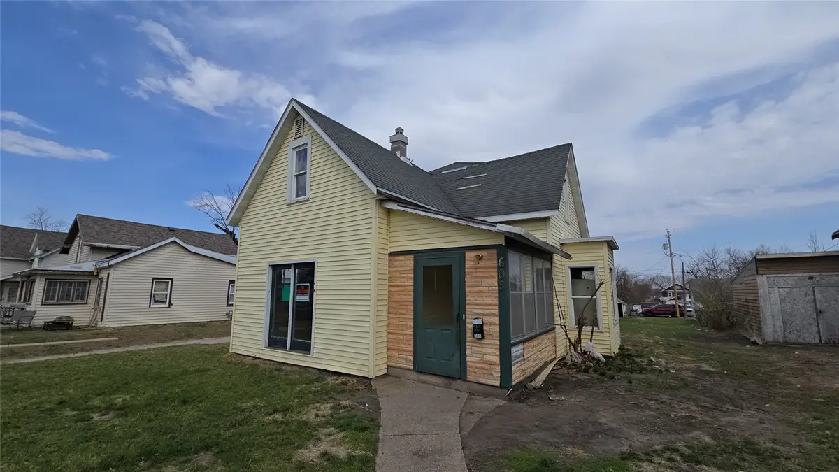 605 N 1st Avenue, Marshalltown, IA 50158 - #1