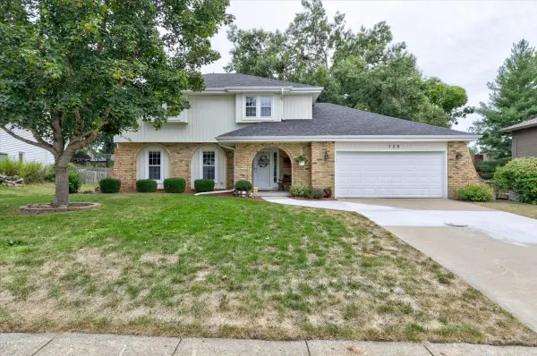 729 39th Street, West Des Moines, IA 50265