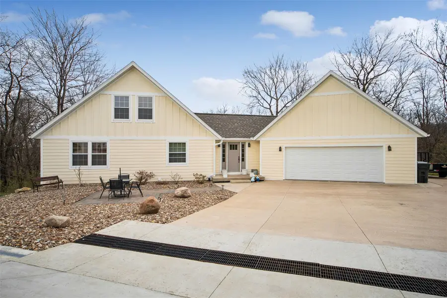 2279 Dakota Wood Drive, Pella, IA 50219 - #3