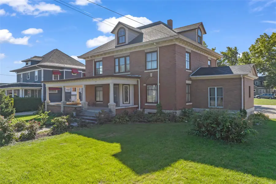 429 1st Avenue W, Newton, IA 50208 - #2