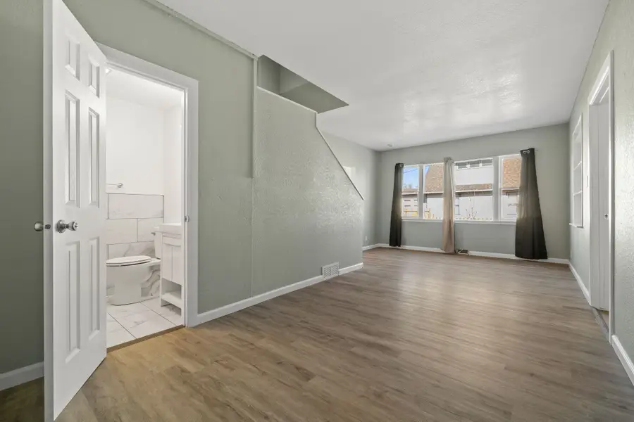 2216 Logan Avenue, Des Moines, IA 50317 - #3