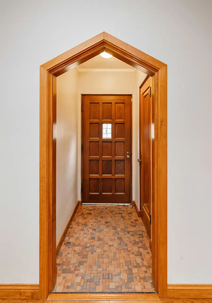 1432 41st Place, Des Moines, IA 50311 - #2