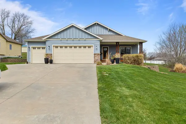 1435 S View Drive, Knoxville, IA 50138