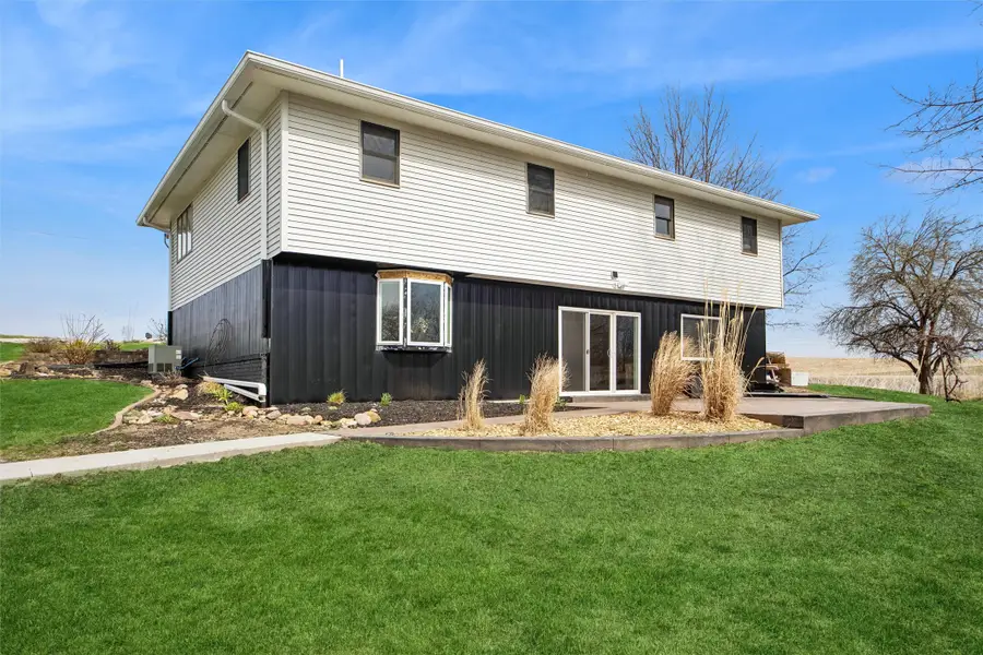 10245 E 82nd Street S, Reasnor, IA 50232 - #3