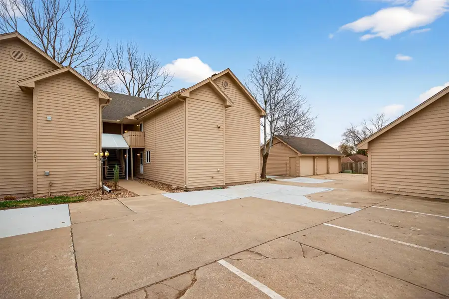 401 SE Lowell Drive #6, Ankeny, IA 50021 - #3