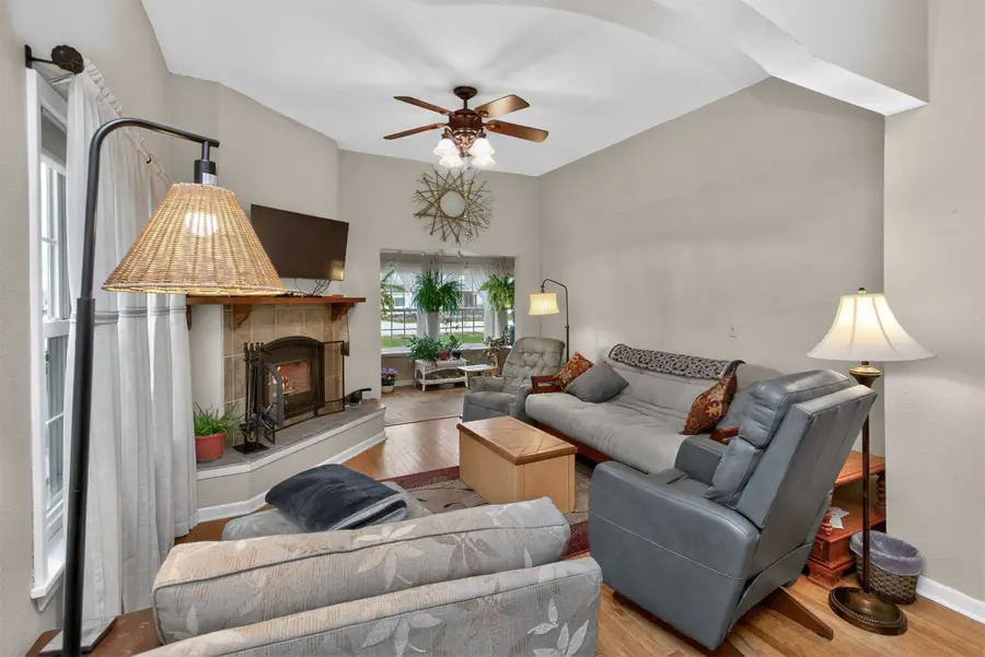 416 S Vine Street, Cambridge, IA 50046 - #3