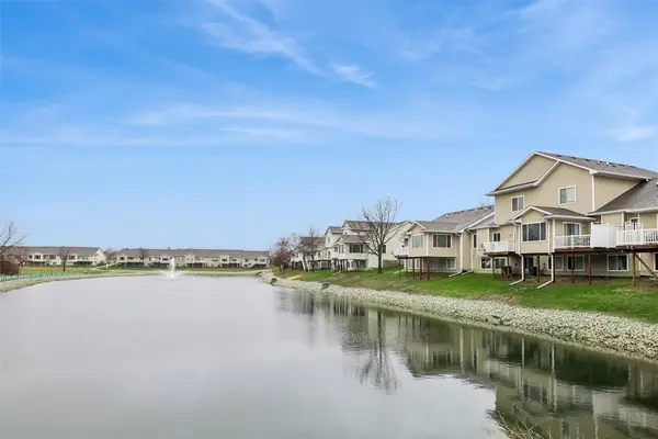 10026 Bayern Lane, Johnston, IA 50131