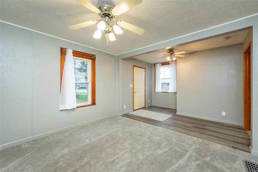 2238 Lyon Street, Des Moines, IA 50317 - #3