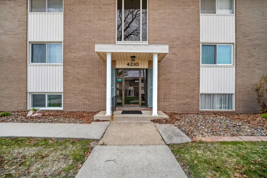 4210 62nd Street #3, Urbandale, IA 50322 - #2