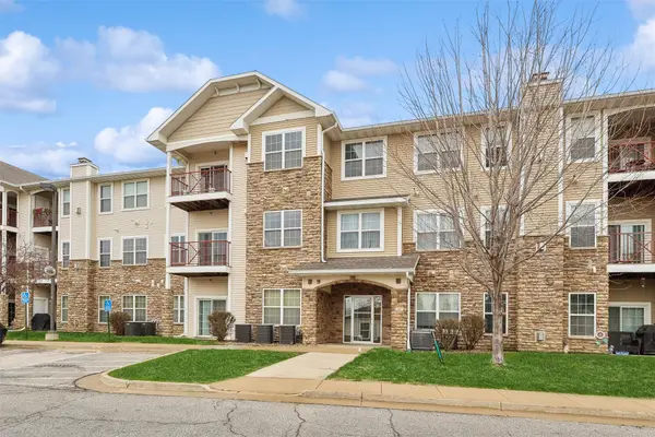 1331 SE University Avenue #204, Waukee, IA 50263