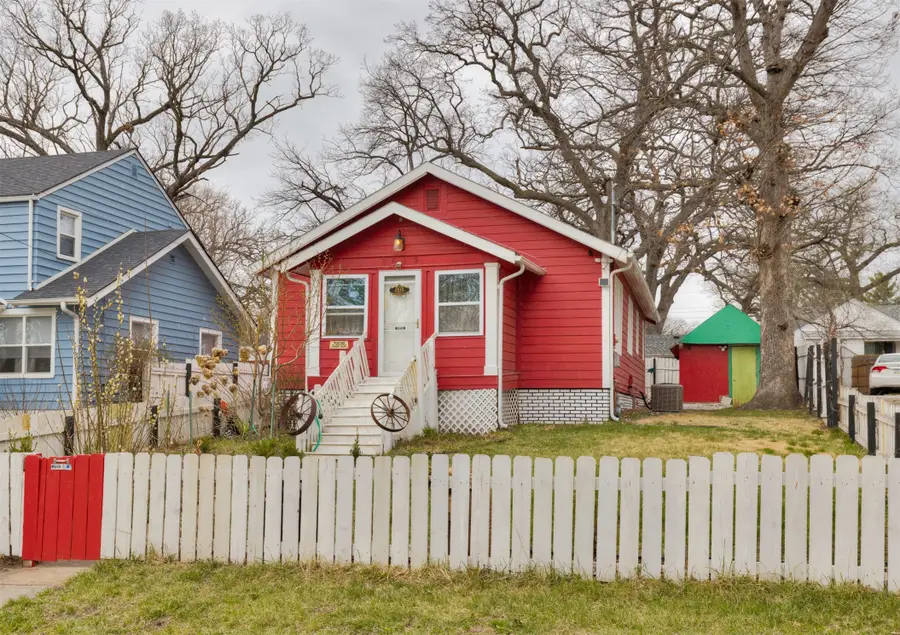 2619 Prospect Road, Des Moines, IA 50310 - #2