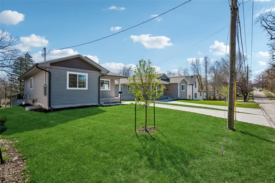 2327 SE 8th Street, Des Moines, IA 50315 - #2