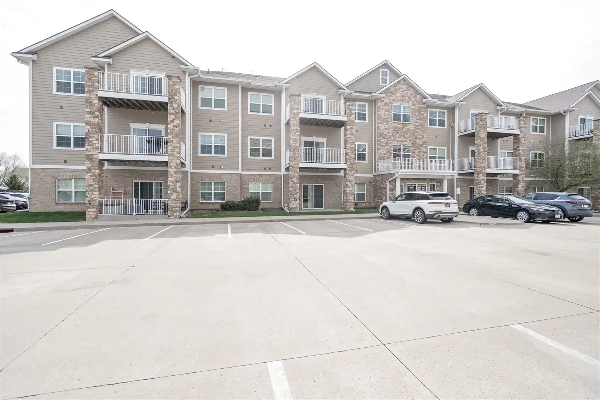 8350 Ep True Parkway #2208, West Des Moines, IA 50266 - #1