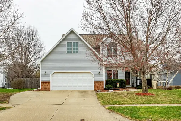 207 NW Seasons Drive, Ankeny, IA 50023