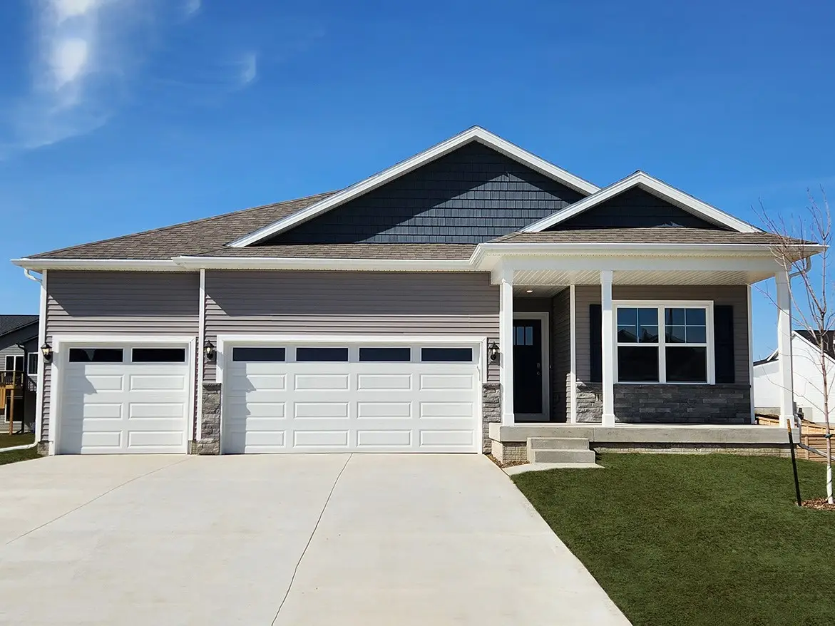 1111 2nd Street Ne, Altoona, IA 50009 - #1