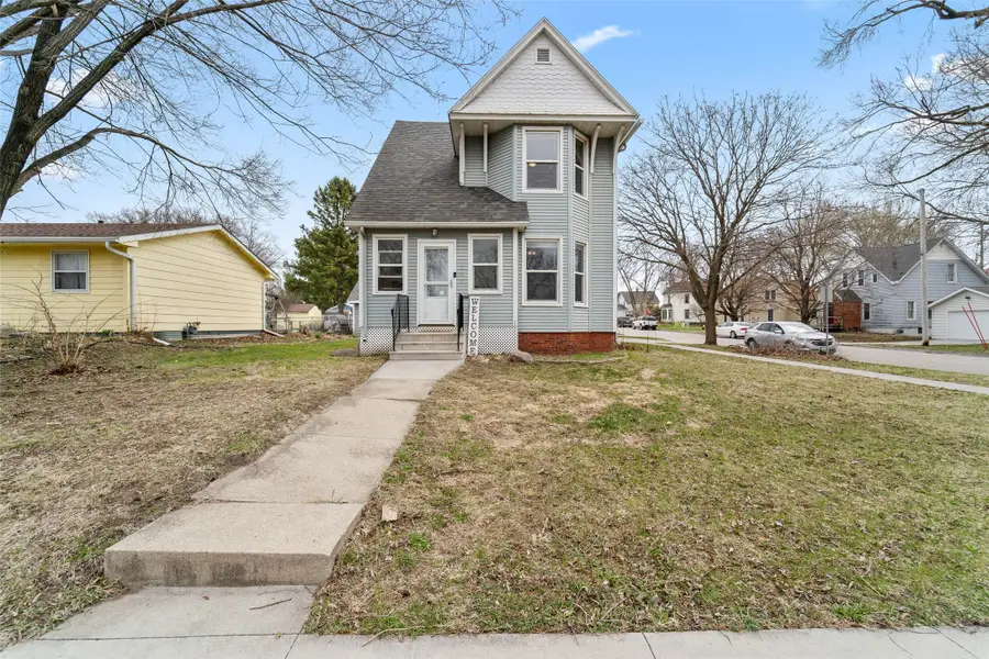 605 10th Street, Nevada, IA 50201 - #2