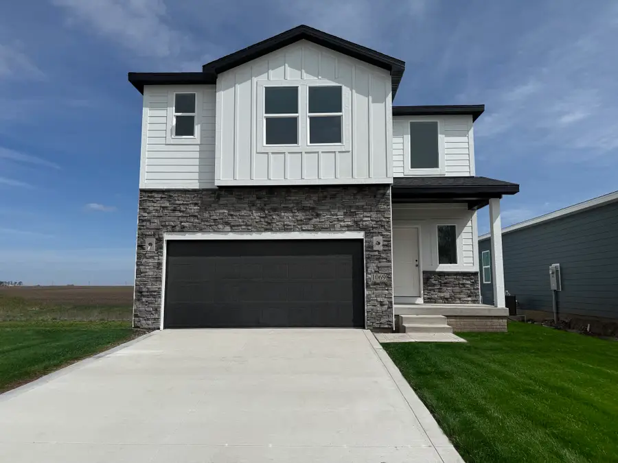 1069 NW Macarthur Lane, Waukee, IA 50263 - #2